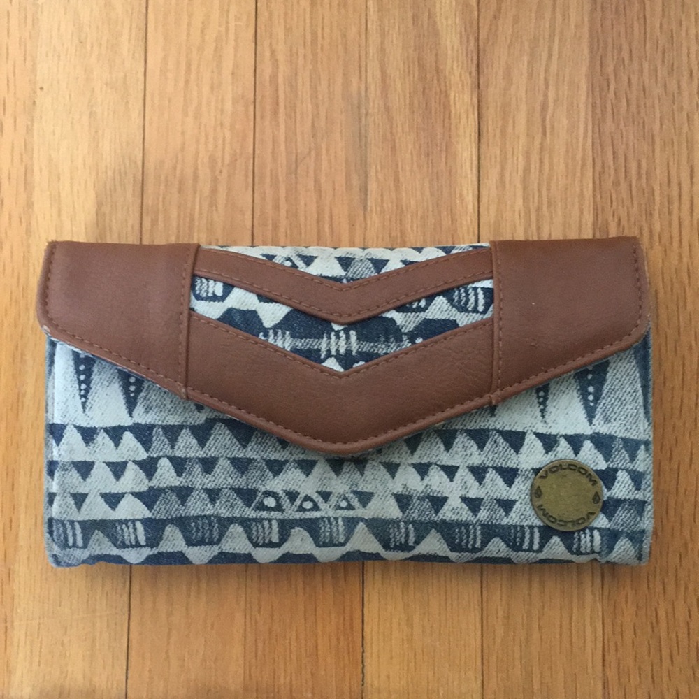 Volcom wallet